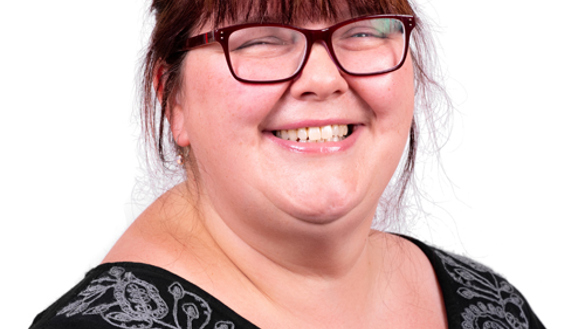 Tracey R